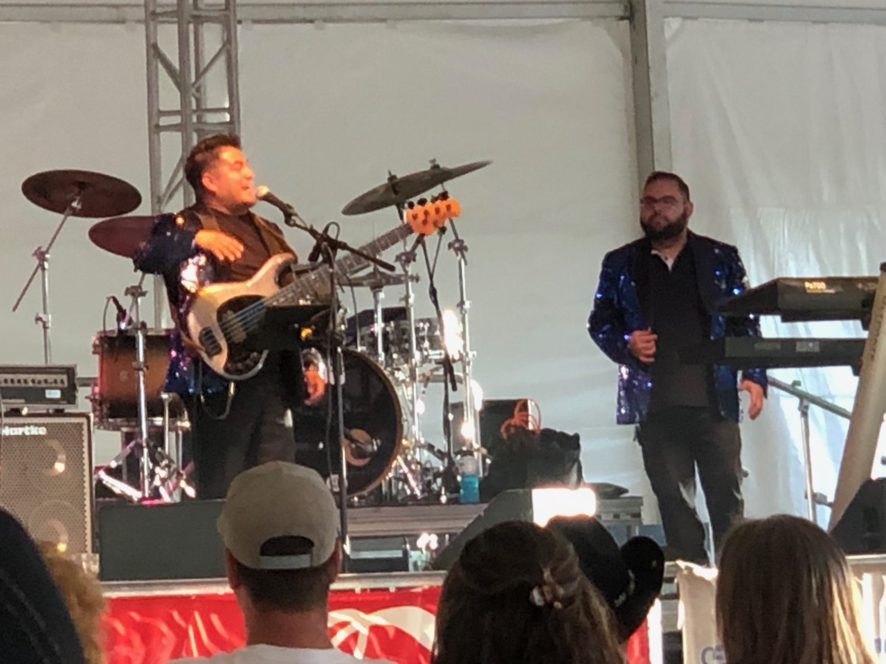 Grupo Conceptos performs at the fair.