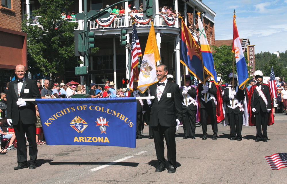 07-04-15 Parade02a