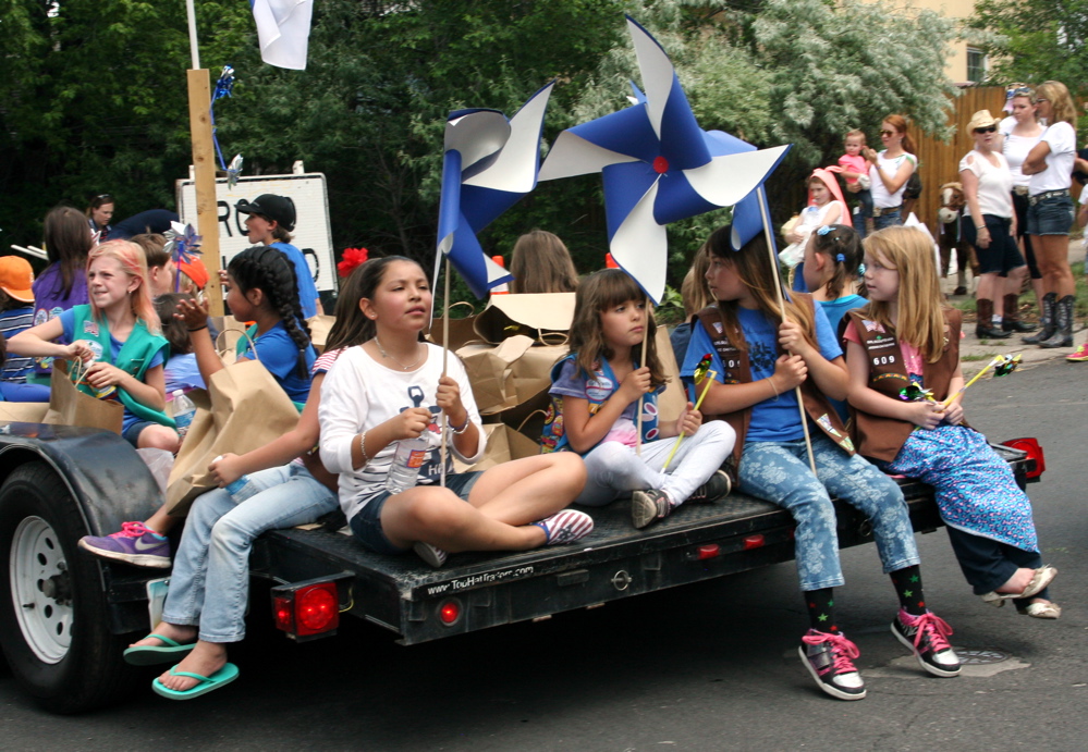 07-04-15 Parade04t