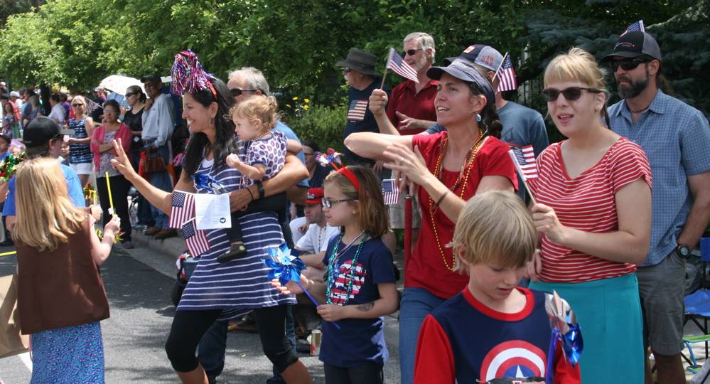 07-04-15 Parade04v