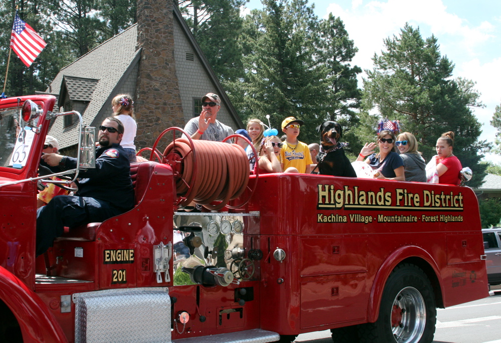 07-04-15 Parade05c