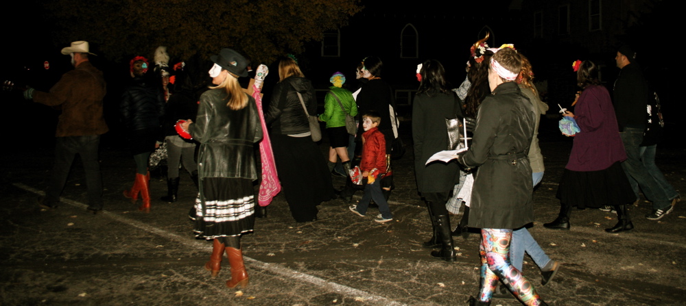 11-02-15 Muertos Procession-026