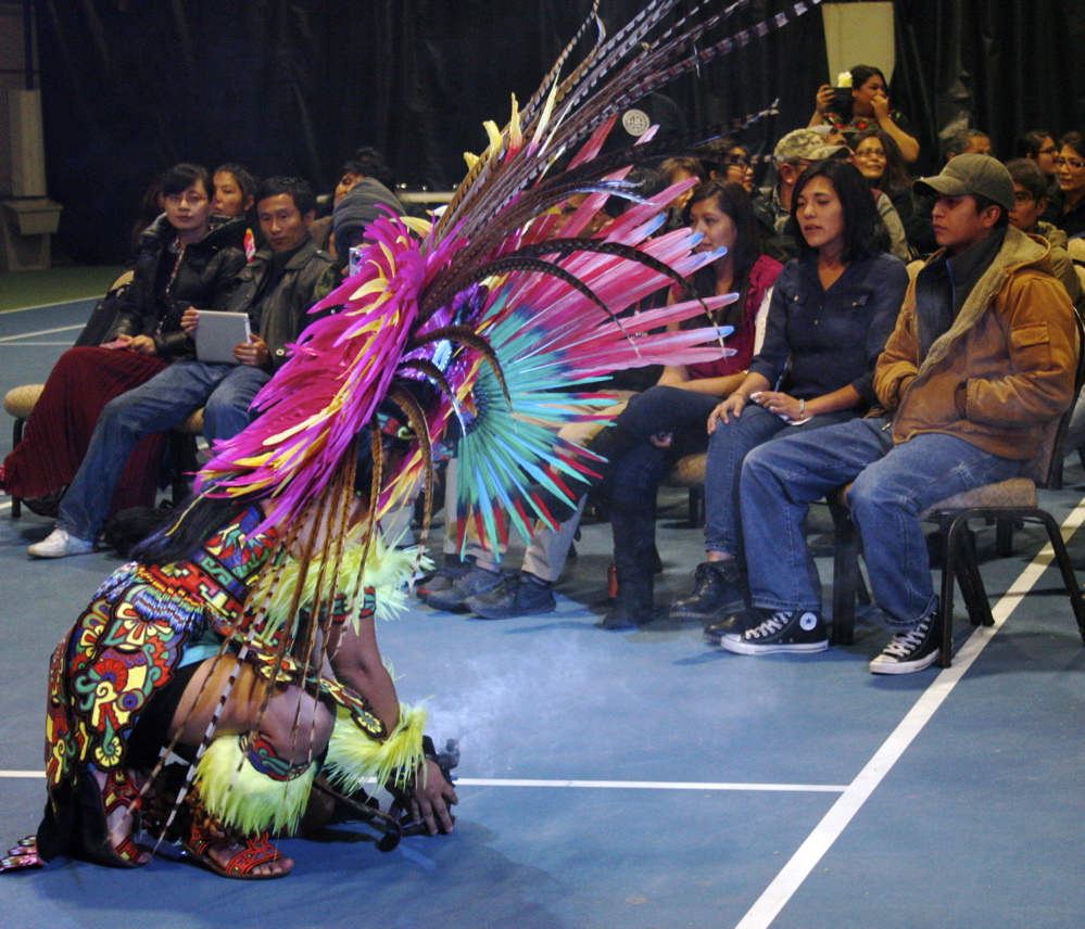 11-07-15 Aztec dancers016