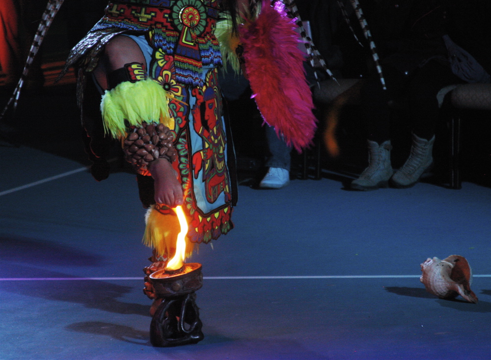 11-07-15 Aztec dancers02