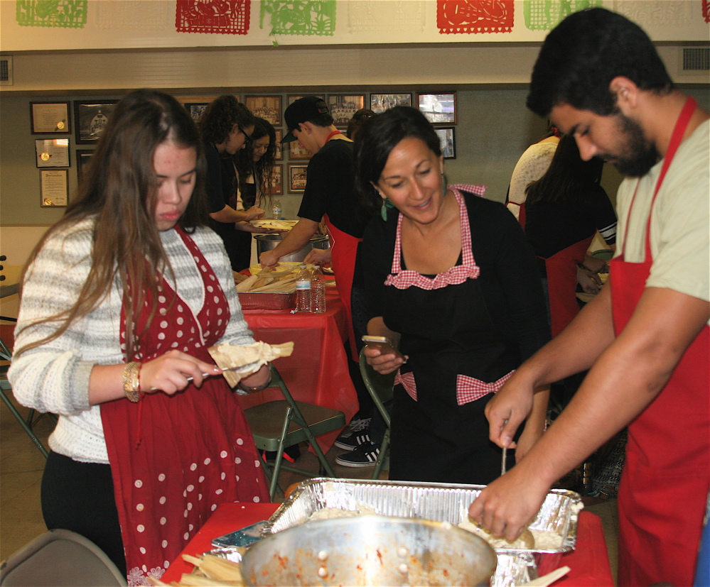 11-05-16-nau-tamale-making-workshop-014