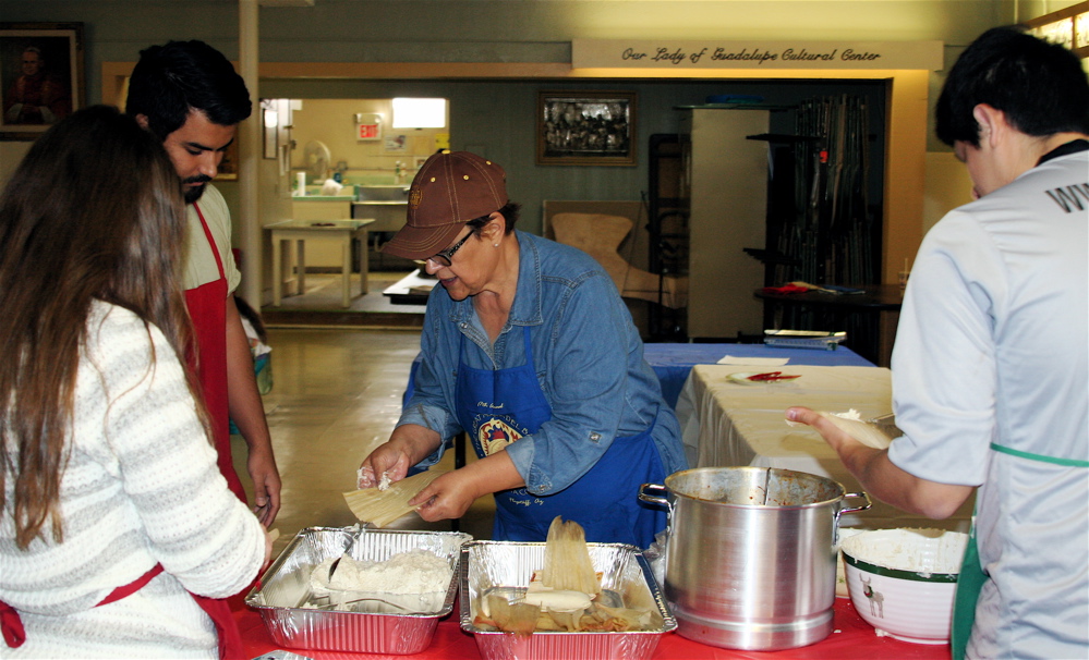 11-05-16-nau-tamale-making-workshop-09