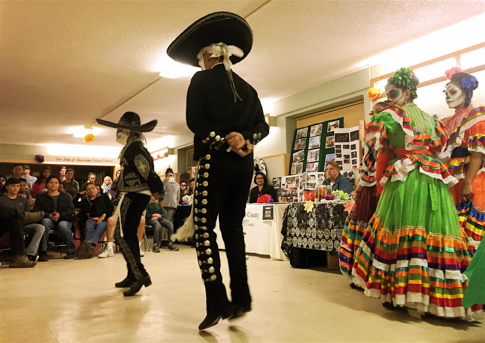 11-04-17 NAU Día de los Muertos-022