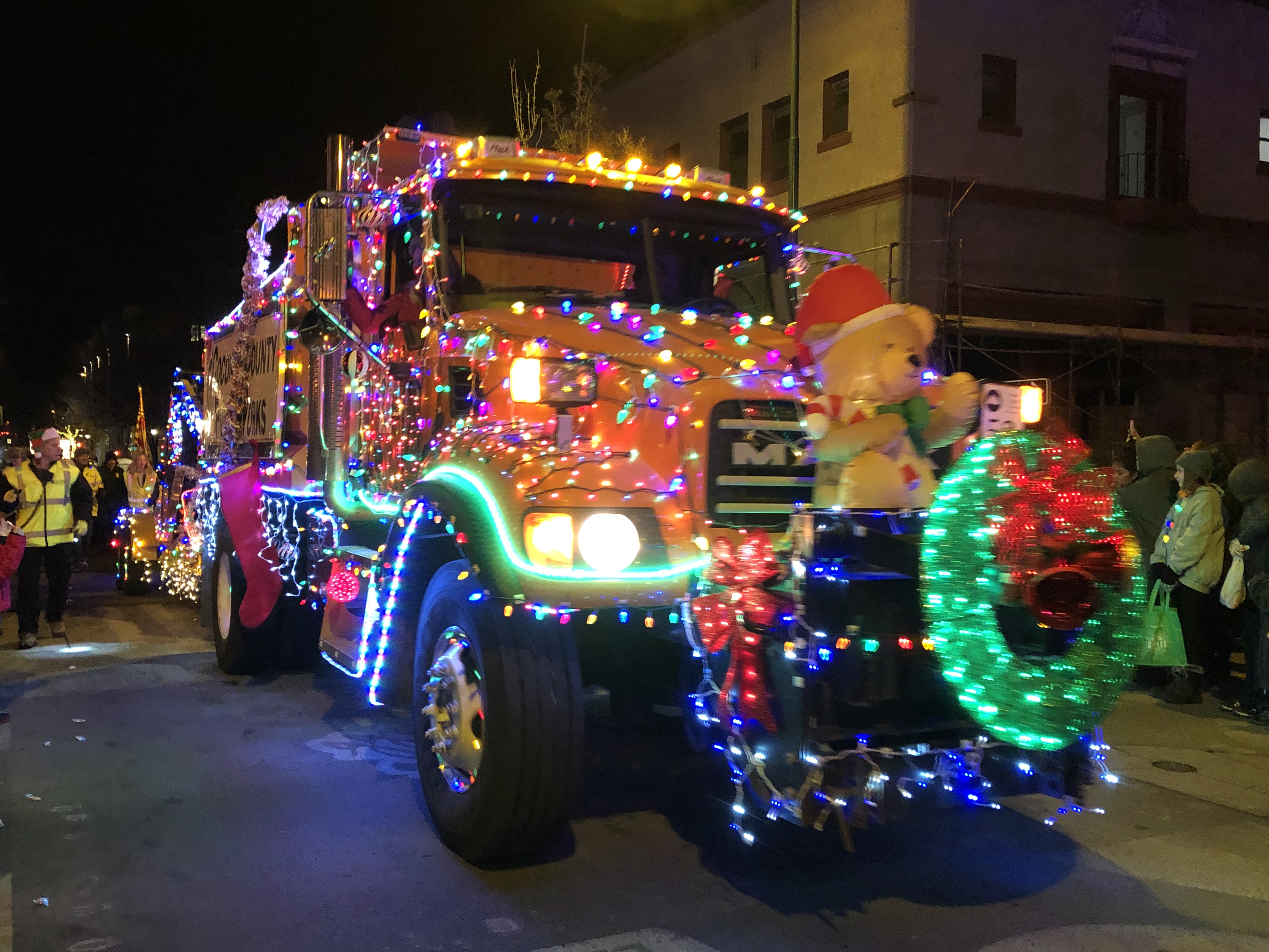 12-08-18 Holiday Parade of Lights-09