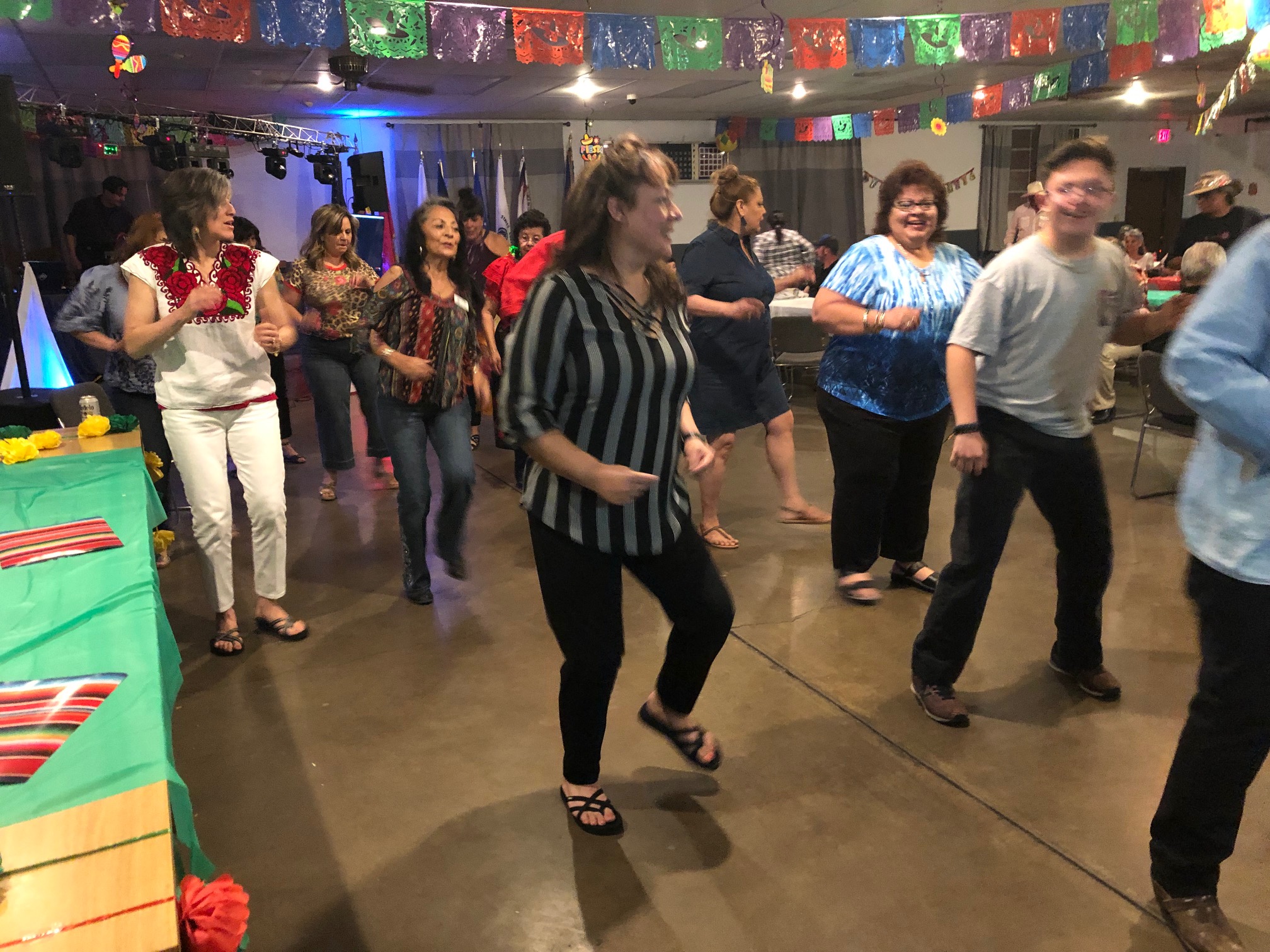 05-04-19 Cinco dance-01