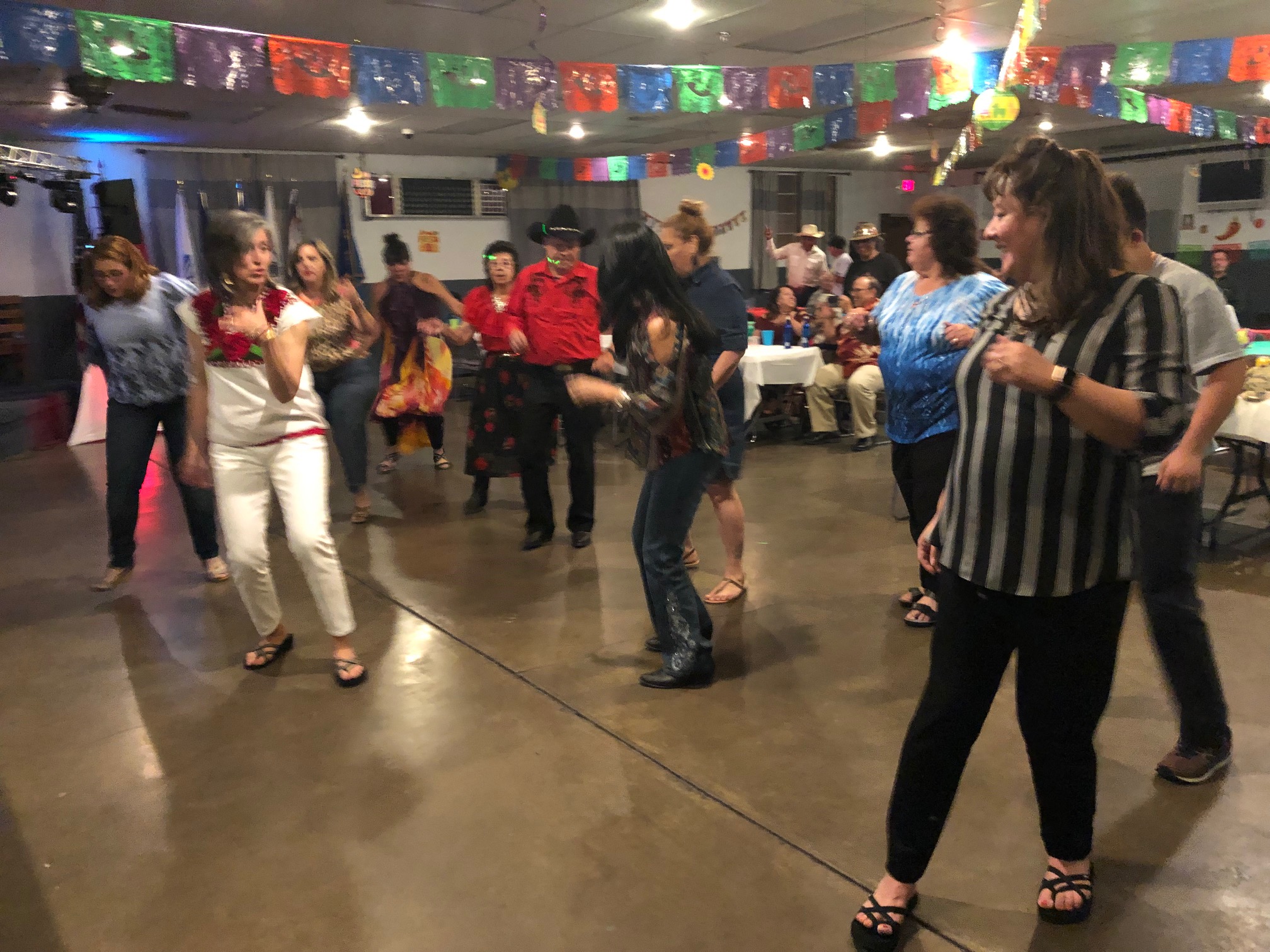 05-04-19 Cinco dance-020